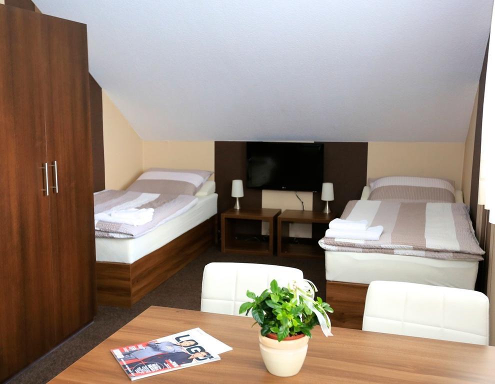 10 Bed And Breakfast Poznań Camera foto